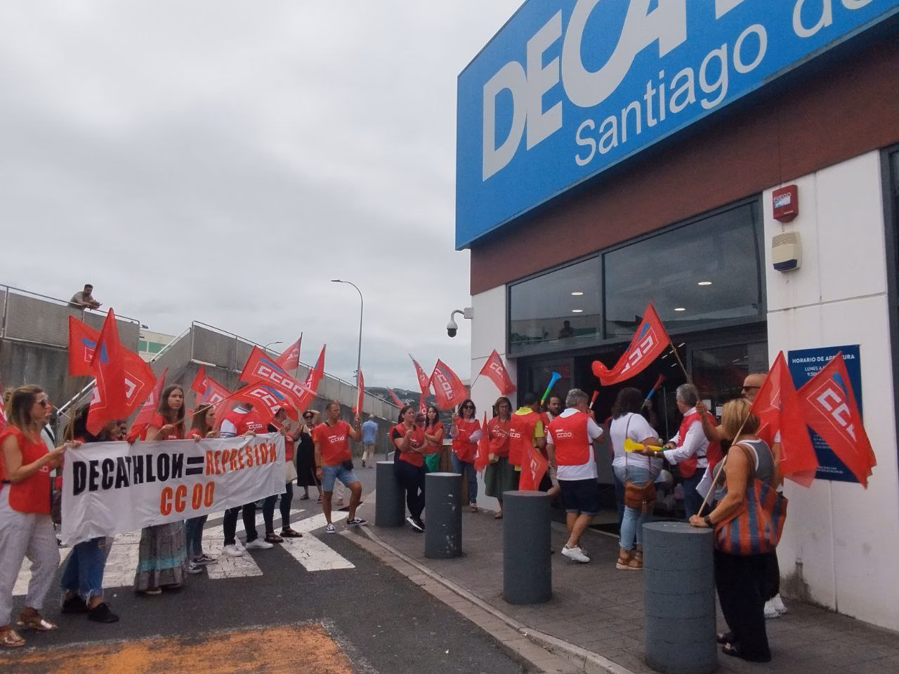 Concentración Decathlon prácticas antisindicais
