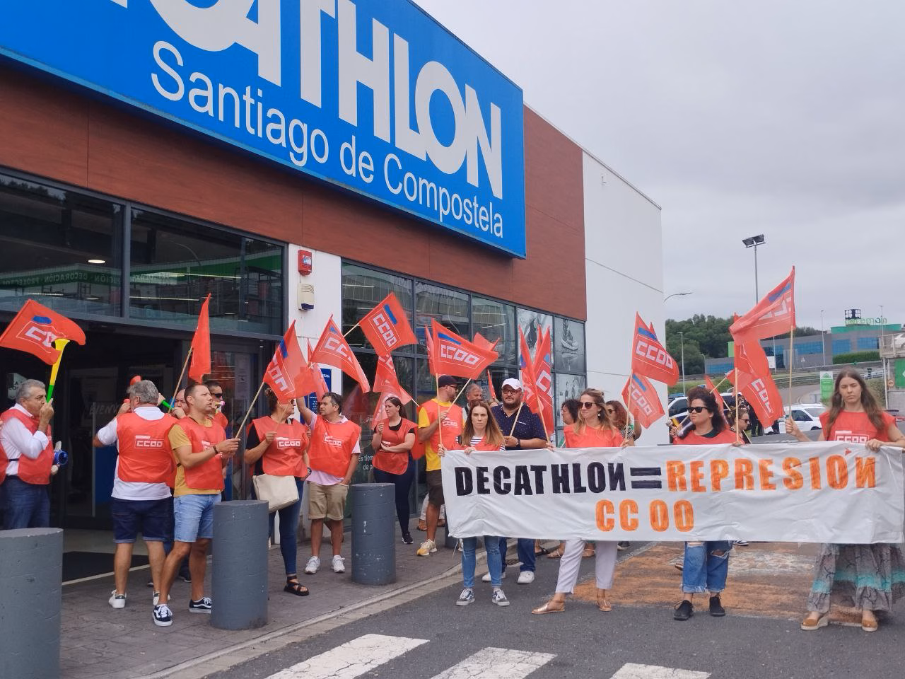 Concentración Decathlon prácticas antisindicais
