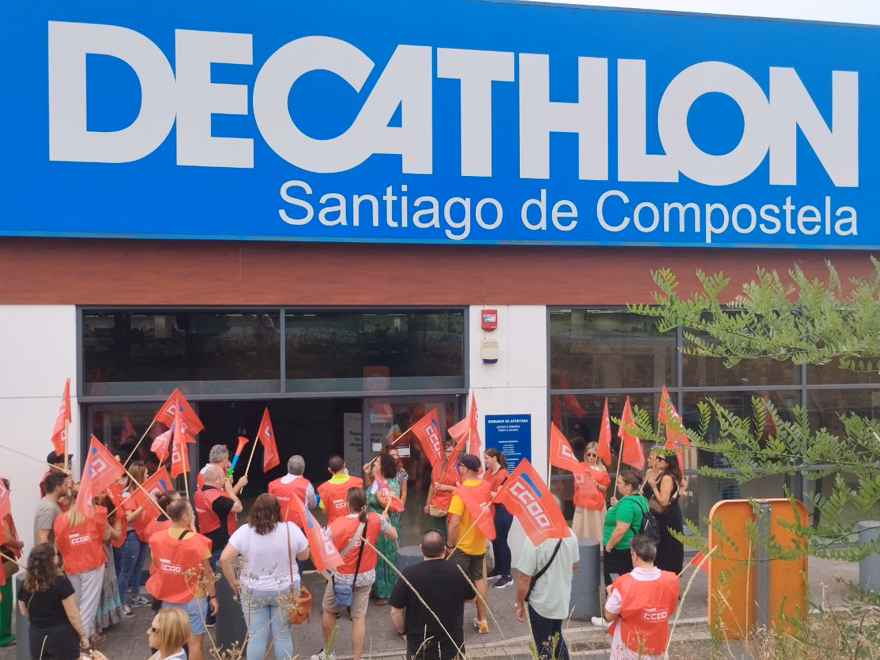 Concentración Decathlon prácticas antisindicais